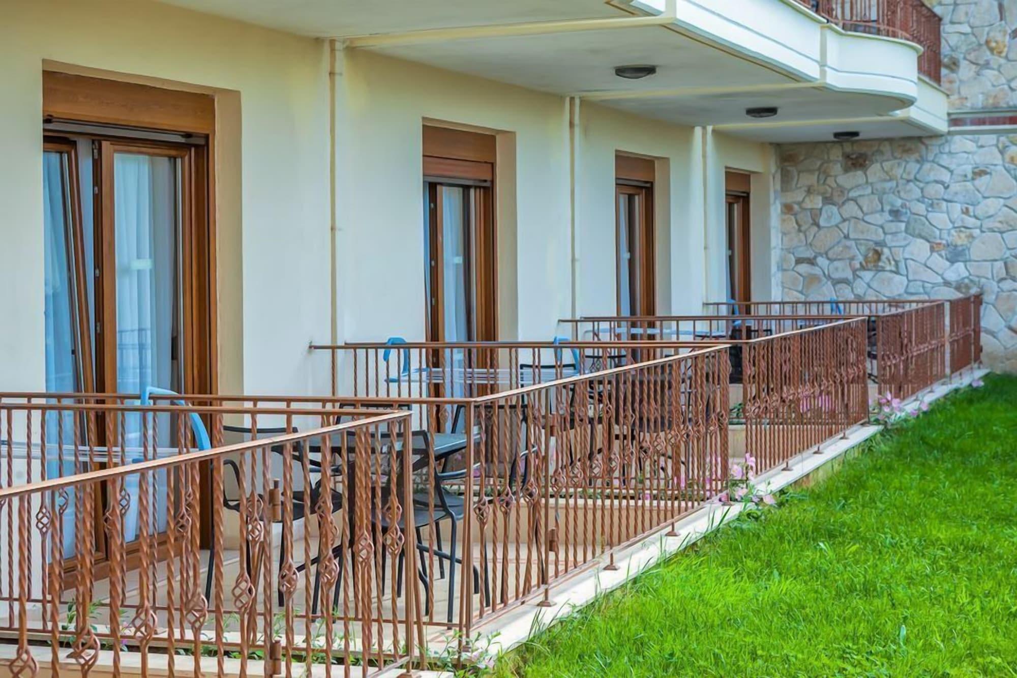 Nereides Hotel Chaniotis Exterior foto
