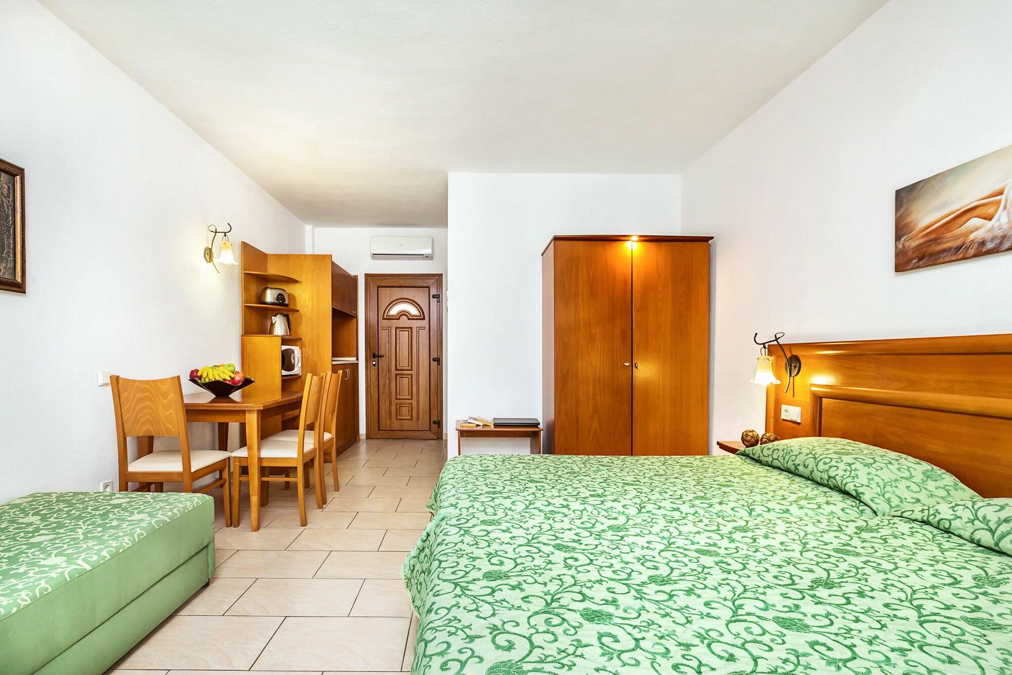 Nereides Hotel Chaniotis Exterior foto
