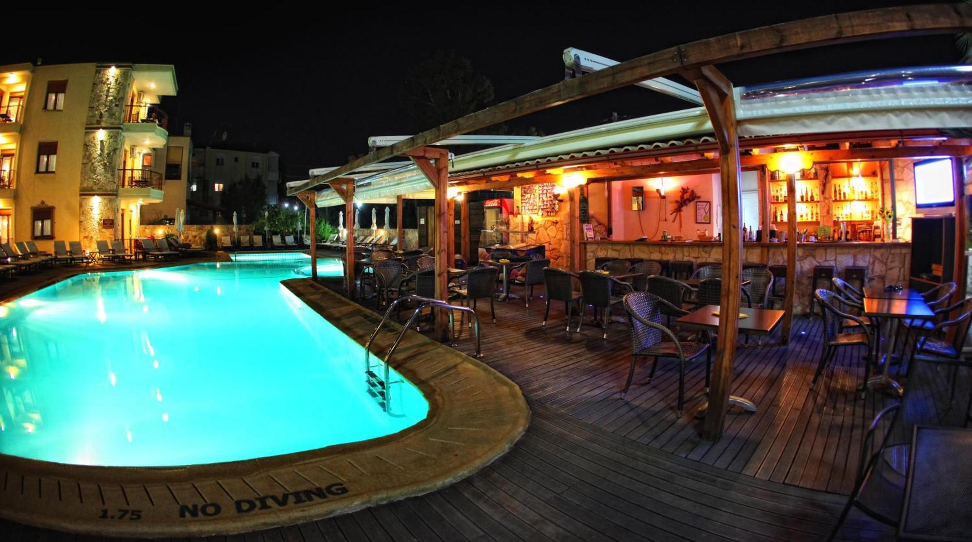 Nereides Hotel Chaniotis Exterior foto