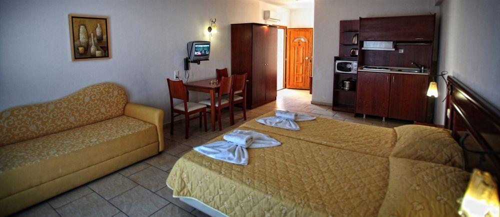 Nereides Hotel Chaniotis Exterior foto