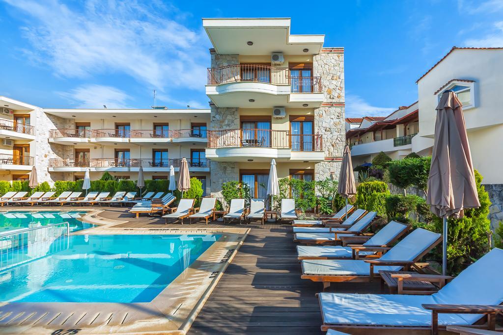Nereides Hotel Chaniotis Exterior foto