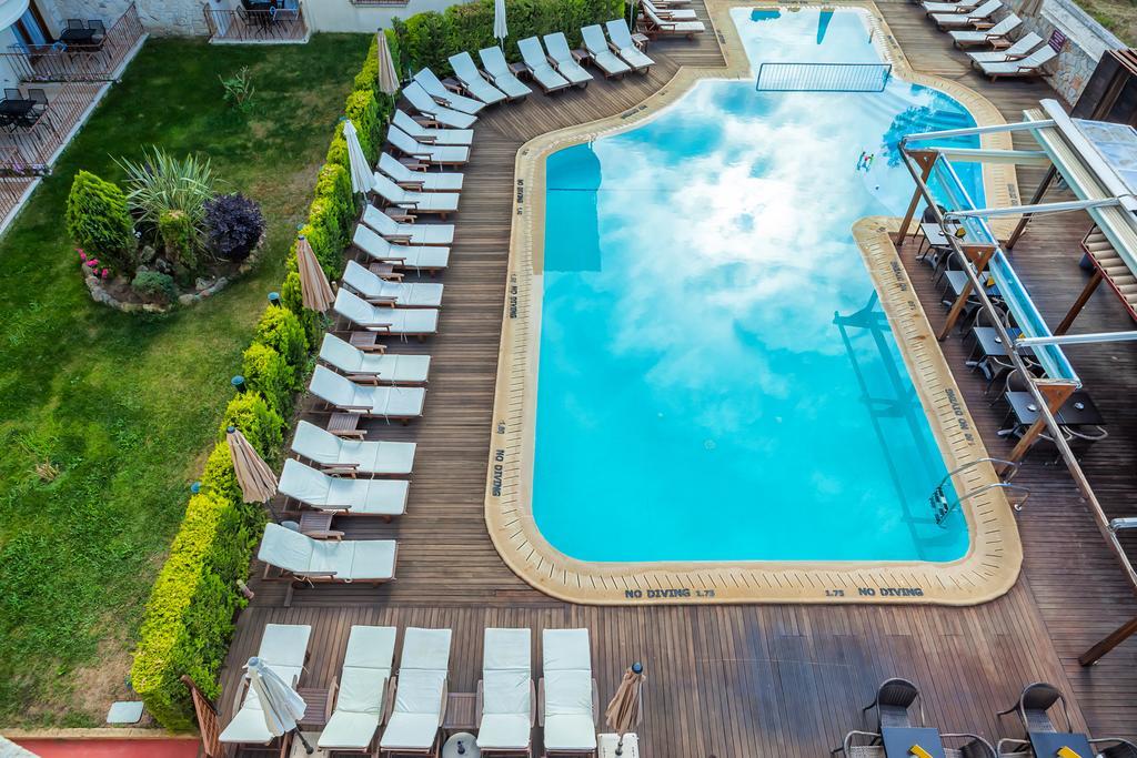 Nereides Hotel Chaniotis Exterior foto