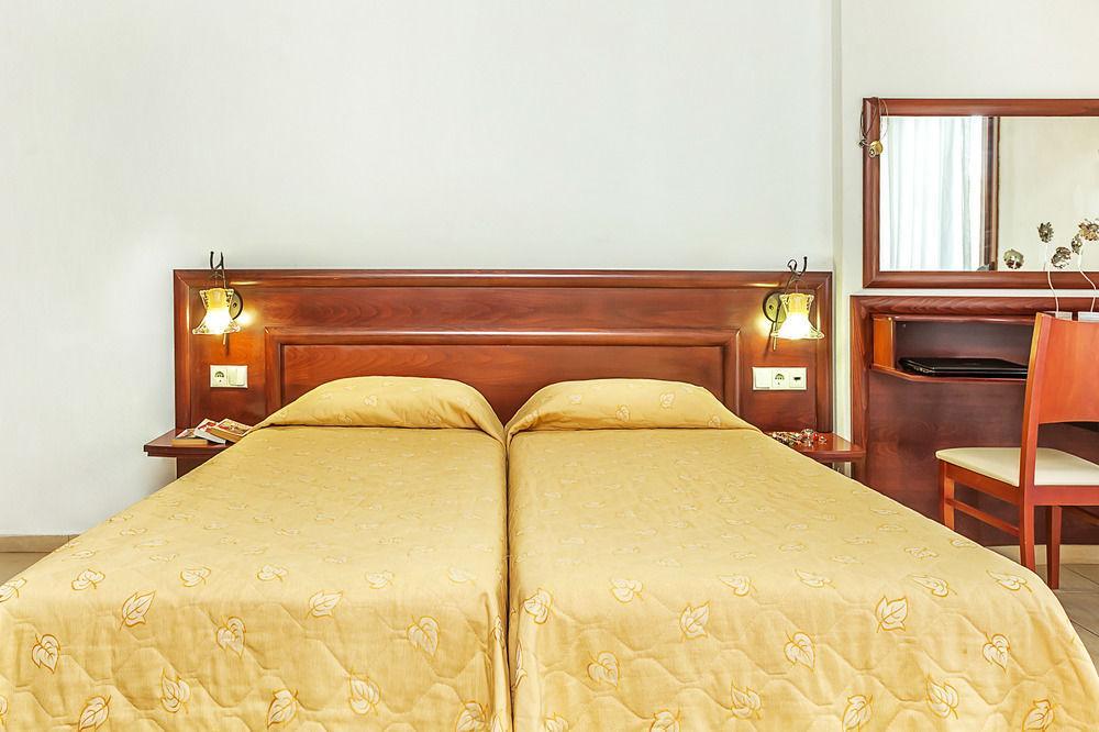 Nereides Hotel Chaniotis Exterior foto