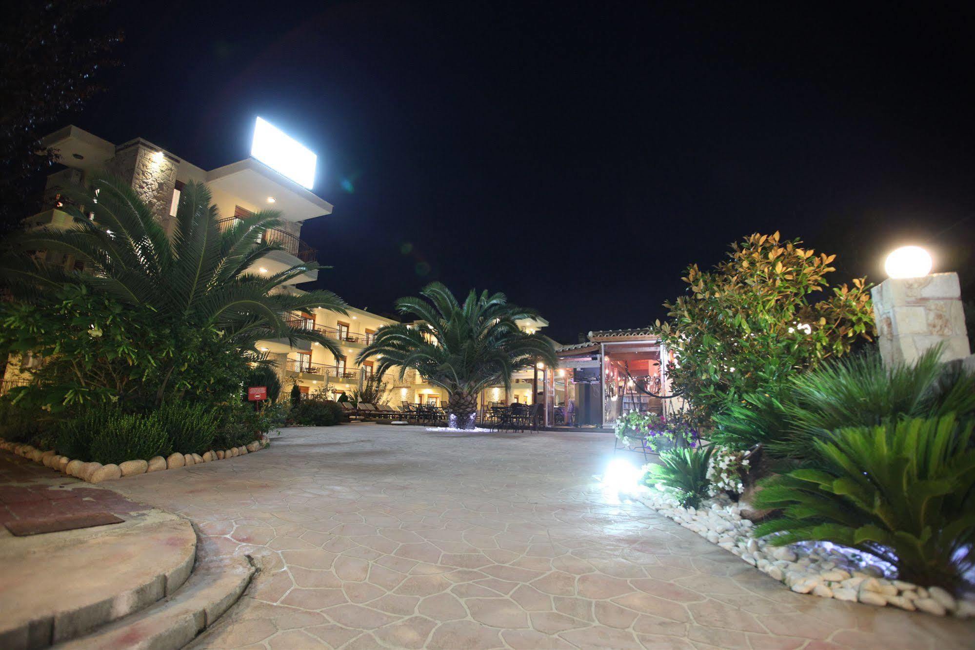 Nereides Hotel Chaniotis Exterior foto